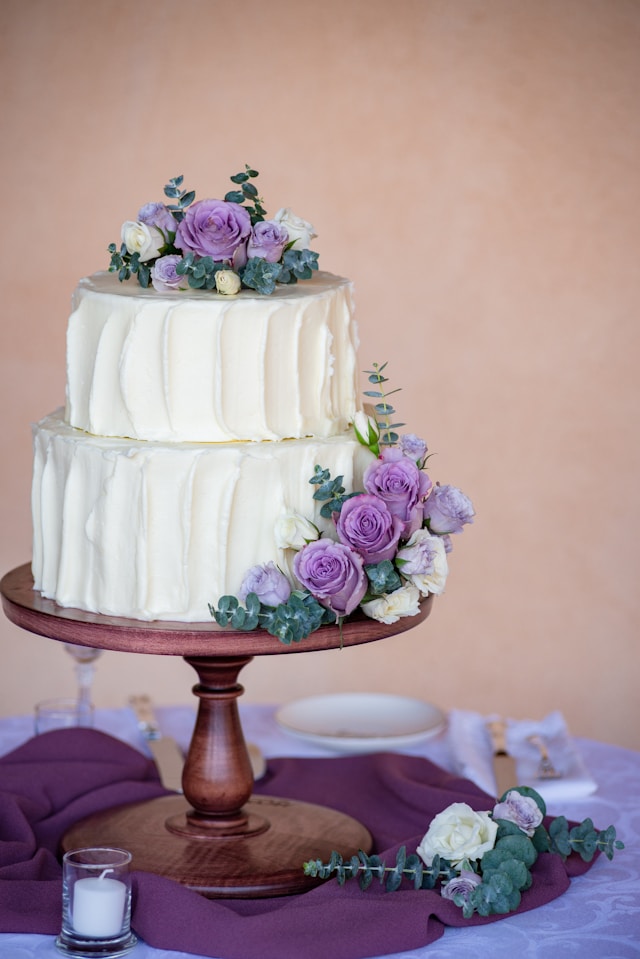 Beyond the Cake Table 9 Wedding Cake Ideas That Can Reflect Your Personality as a Couple