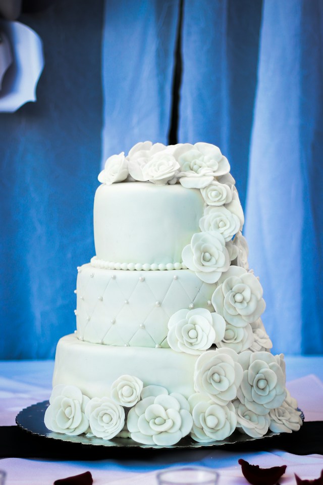 When Should You Order Your Wedding Cake and Start Planning the Design